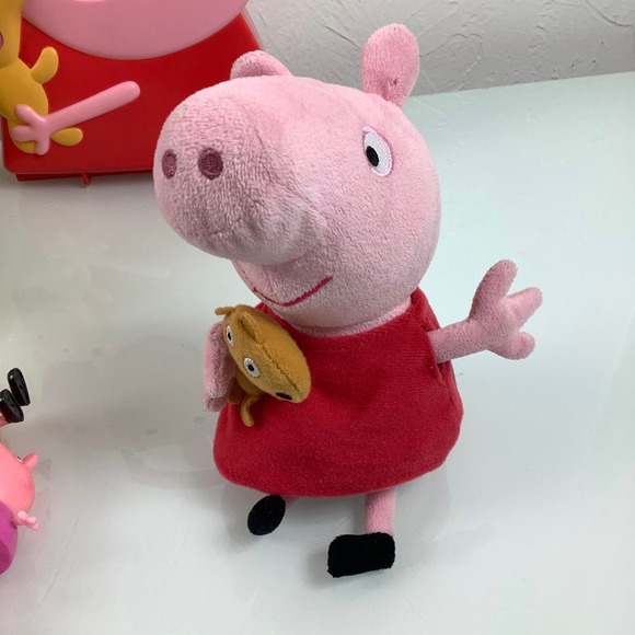Peppa pig bundle plush Carrying case dvd book food truck 10 figures EUC - Picture 10 of 12